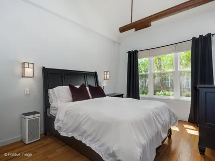 $550,000 | 5823 North Ravenswood Avenue, Unit 106, Chicago, IL 60660