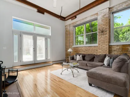 $550,000 | 5823 North Ravenswood Avenue, Unit 106, Chicago, IL 60660