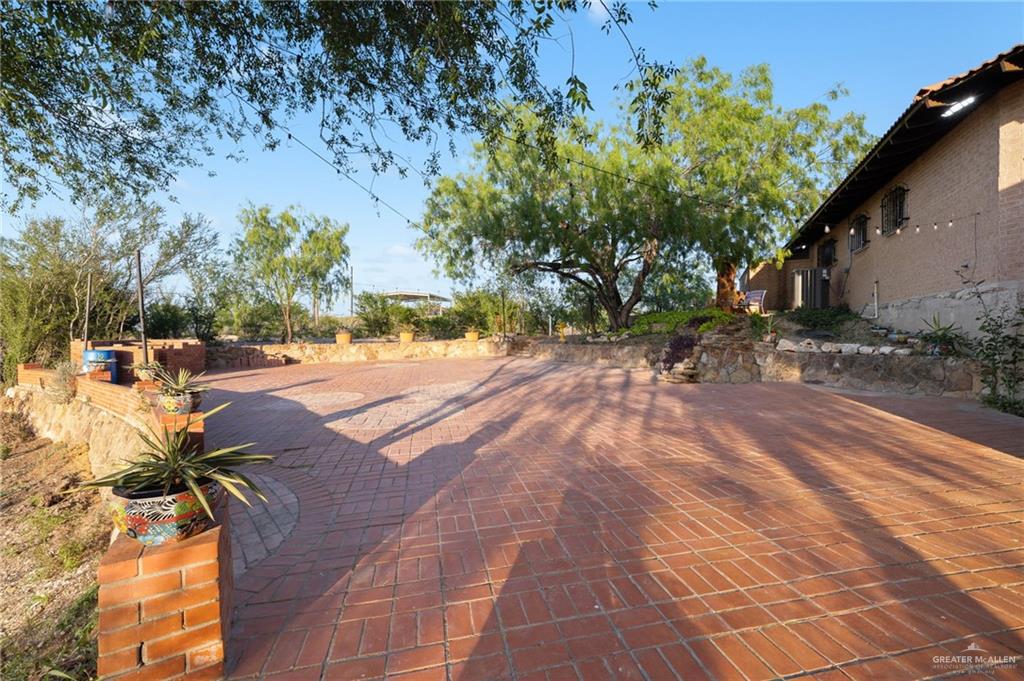 44 San Julian Road Roma, TX 78584 - Photo 10 of 40