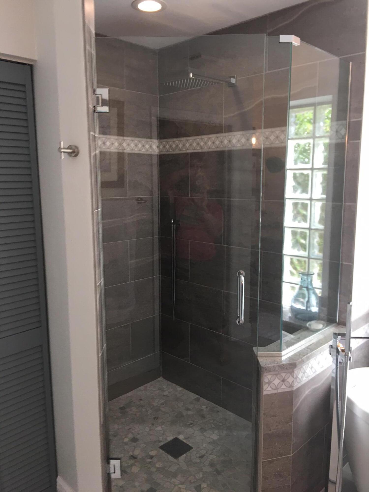 5597 Southeast Major Way Stuart, FL 34997 - Photo 19 of 53 Glass Shower