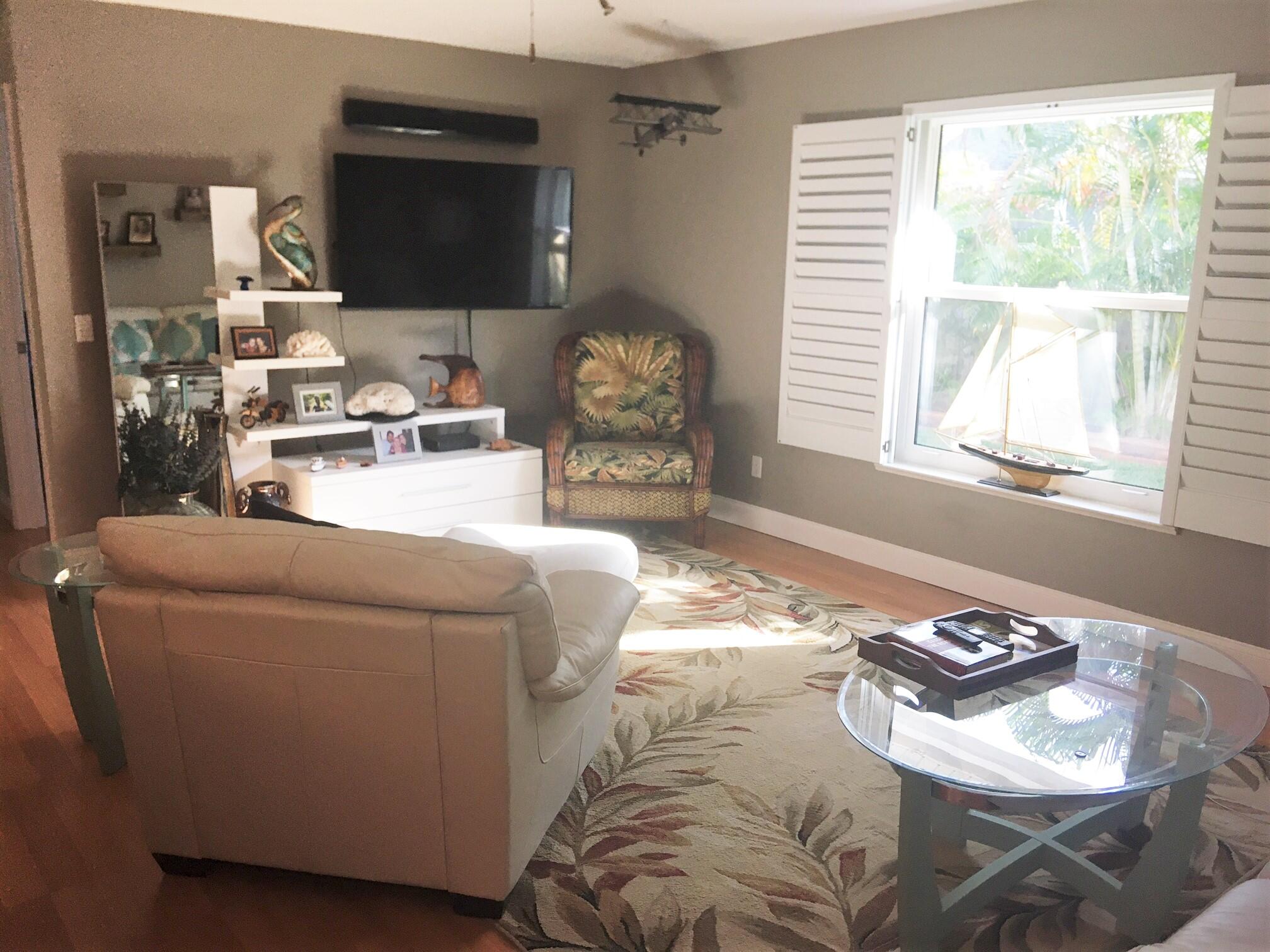 5597 Southeast Major Way Stuart, FL 34997 - Photo 5 of 53 Living Room