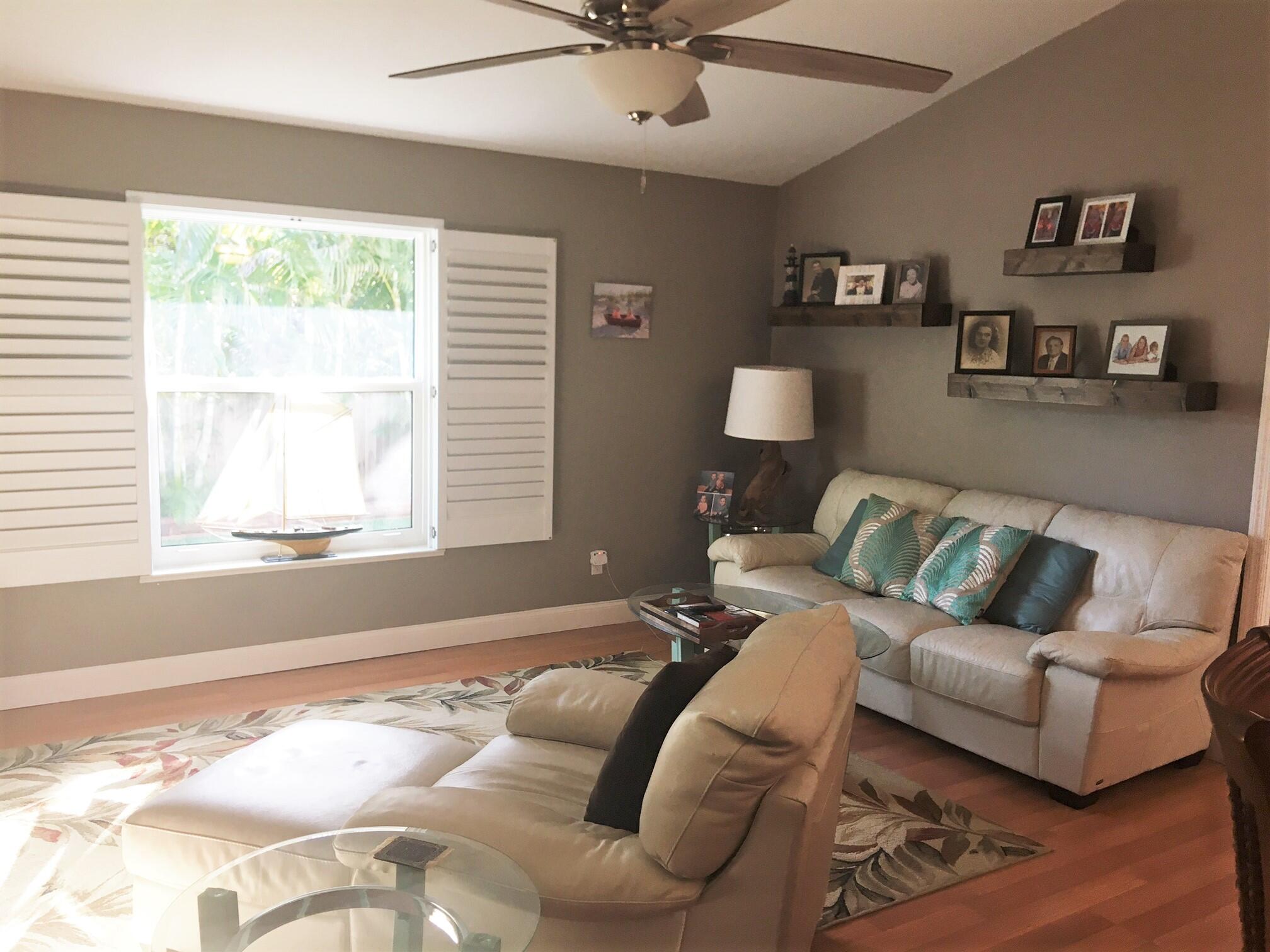 5597 Southeast Major Way Stuart, FL 34997 - Photo 6 of 53 Living Room