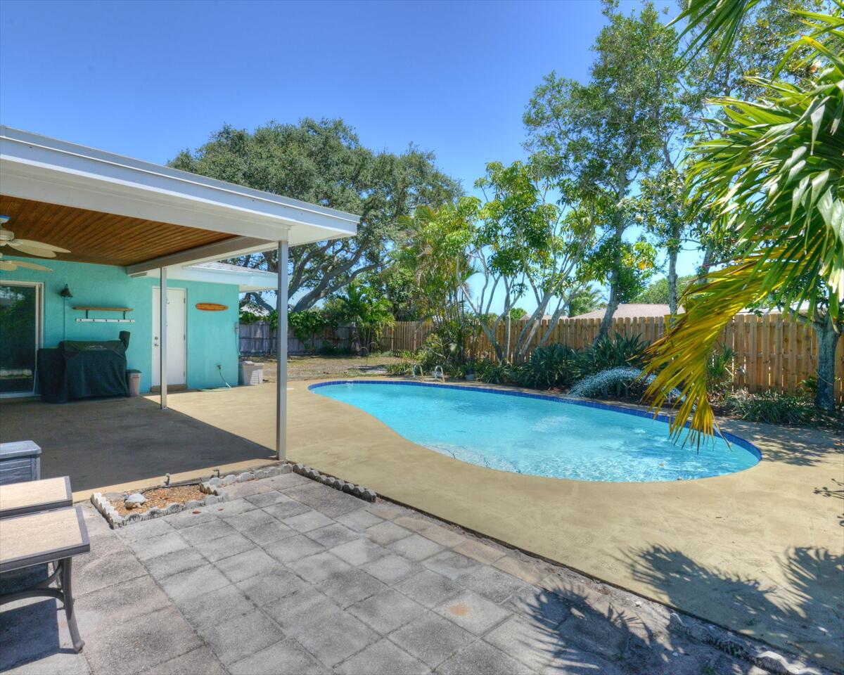 365 Kingston Road Satellite Beach, FL 32937 - Photo 31 of 31 a view of a backyard