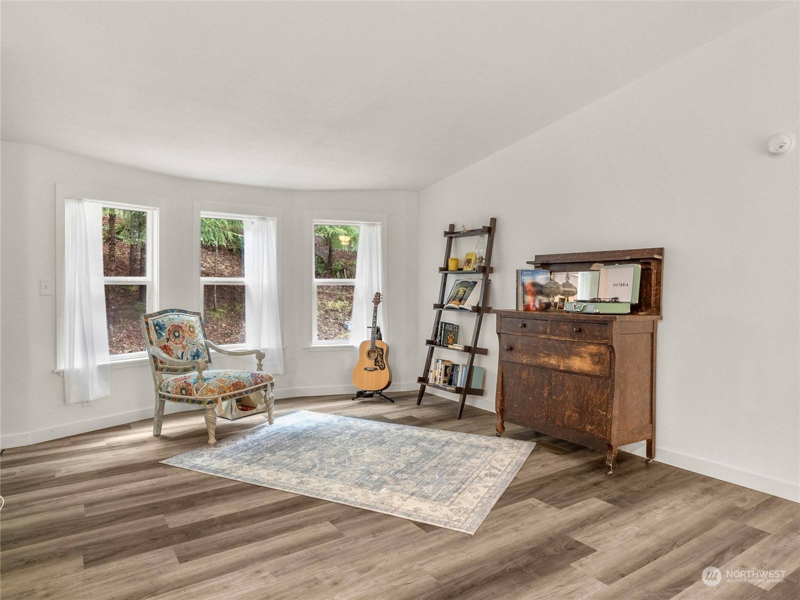 1400 West Deegan Road West Shelton, WA 98584 - Photo 15 of 40 a living room with furniture window and wooden floor