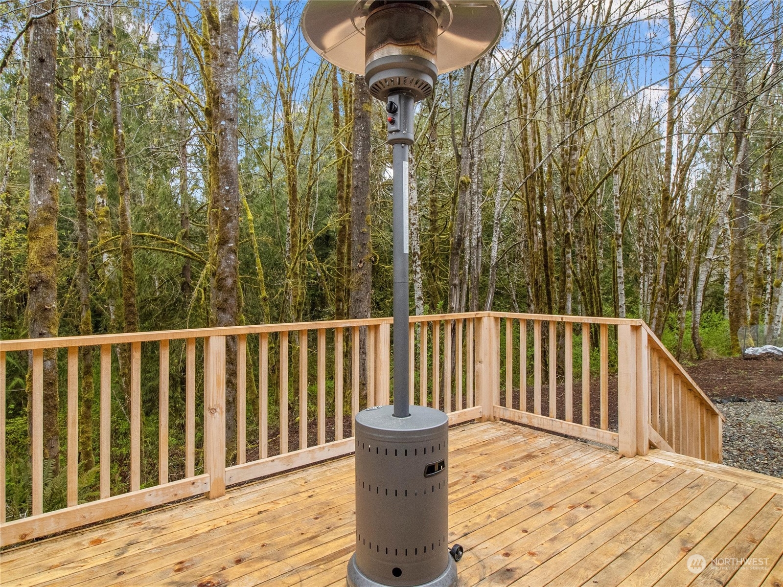 1400 West Deegan Road West Shelton, WA 98584 - Photo 30 of 40 a view of balcony with wooden floor and fence