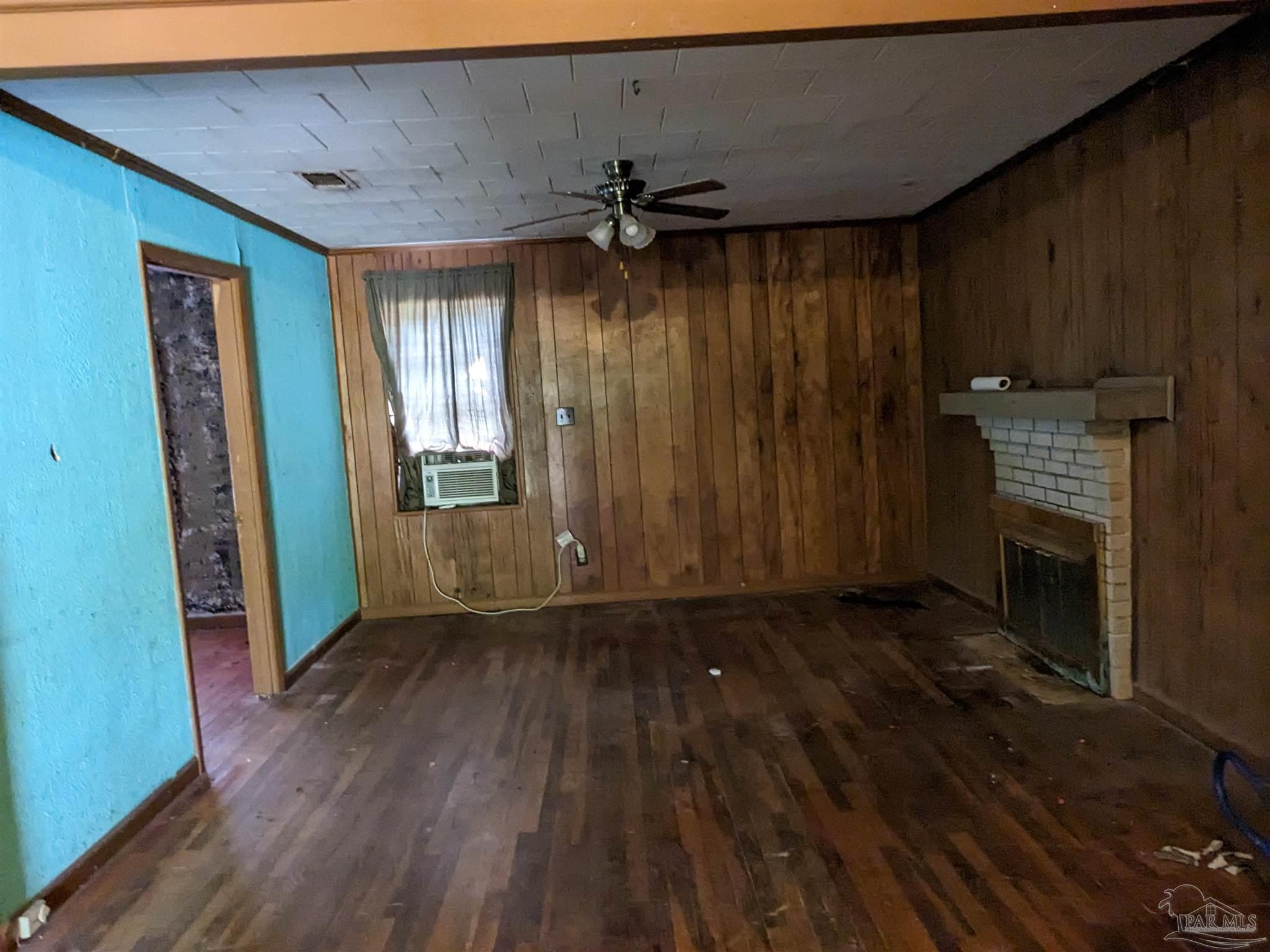 2430 Dog Track Road Pensacola, FL 32506 - Photo 7 of 14