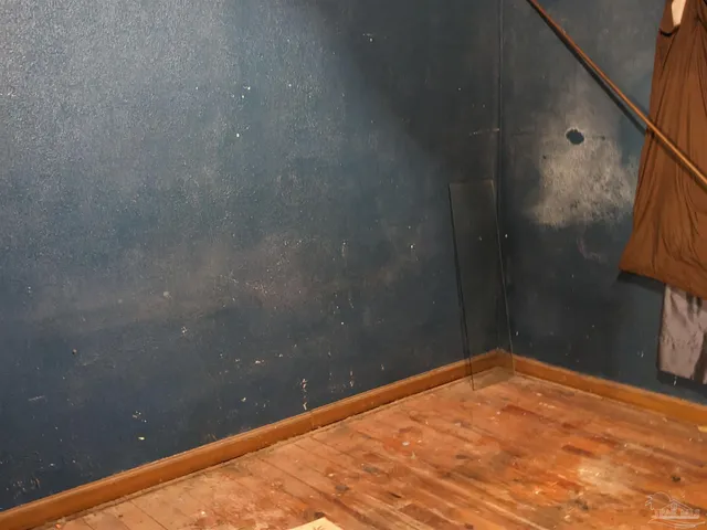 $189,000 | 2430 Dog Track Road, Pensacola, FL 32506