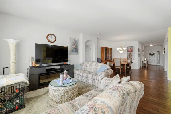 $390,000 | 561 Autumn Circle, Pingree Grove, IL 60140
