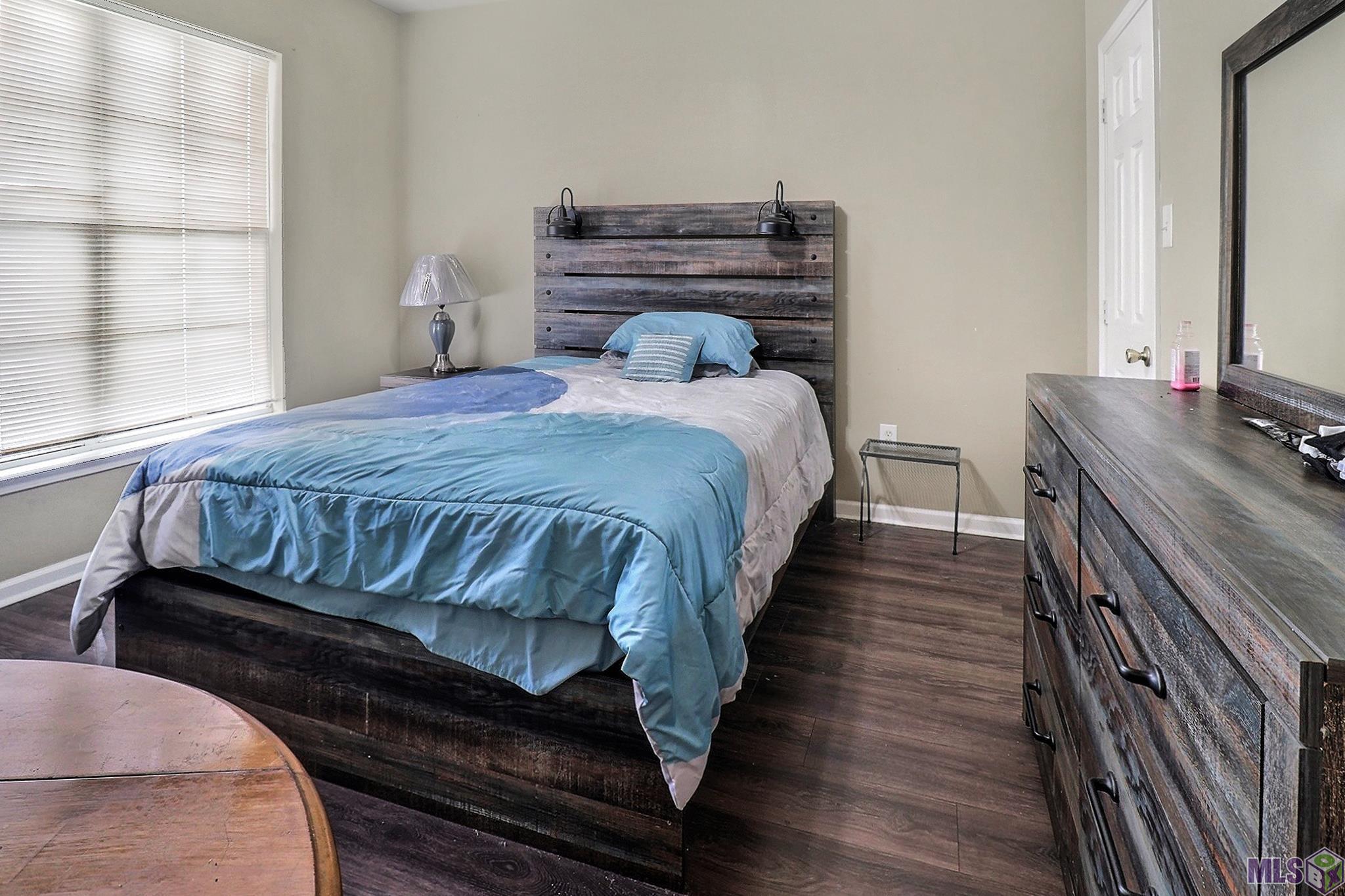 678 Gloria Drive Baton Rouge, LA 70819 - Photo 26 of 28 Unit 5 primary bedroom