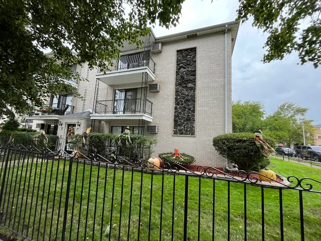 $1,400 | 1601 Downs Drive, Unit 3S, Calumet City, IL 60409