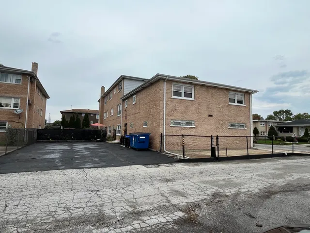 $1,400 | 1601 Downs Drive, Unit 3S, Calumet City, IL 60409