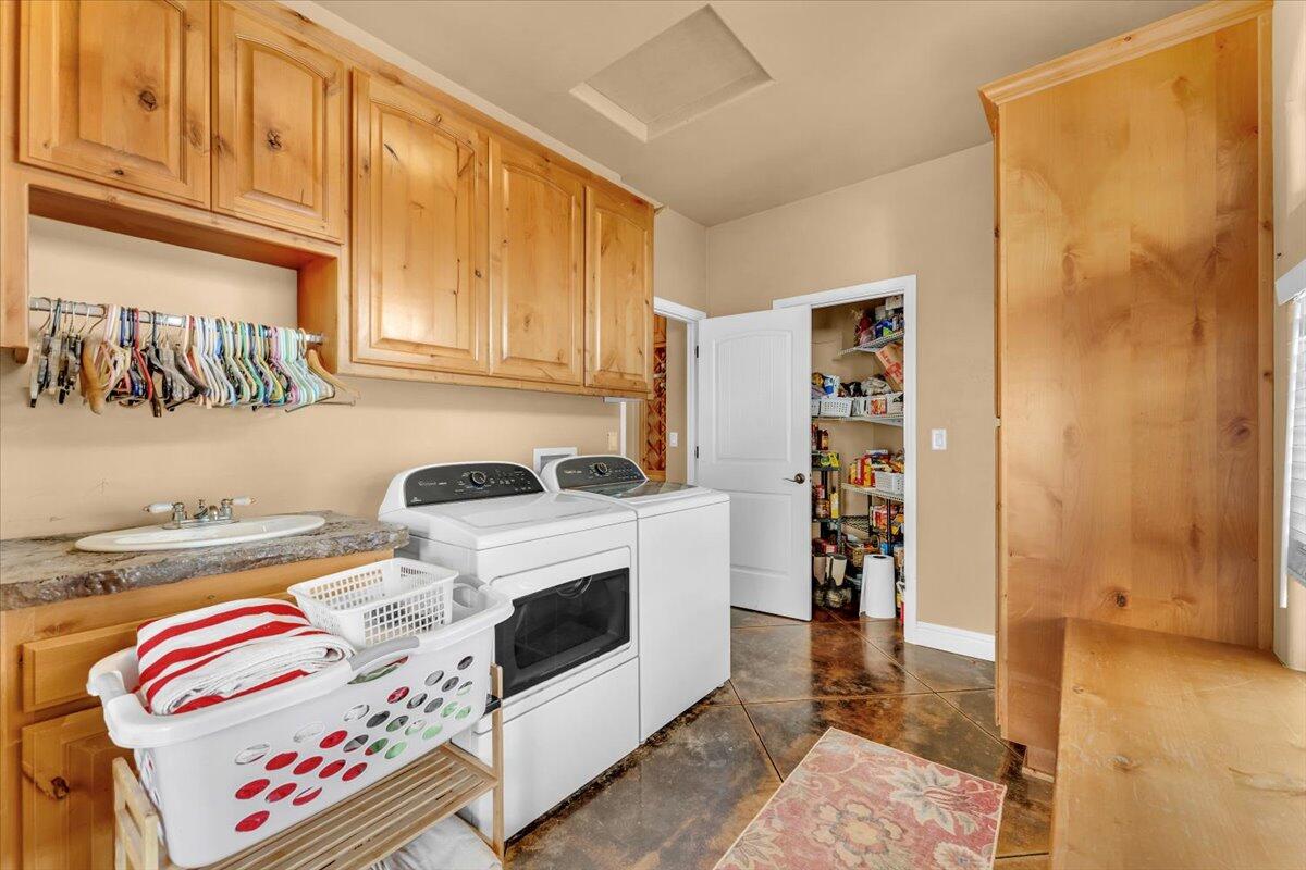 22099 Concept Way Anderson, CA 96007 - Photo 28 of 68 Laundry Room & Pantry