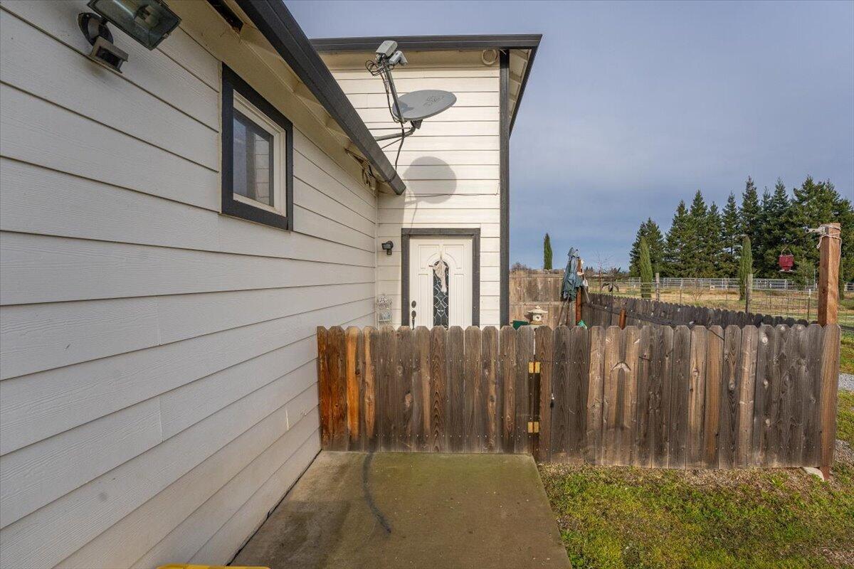 22099 Concept Way Anderson, CA 96007 - Photo 31 of 68 Separate Entrance to ADU