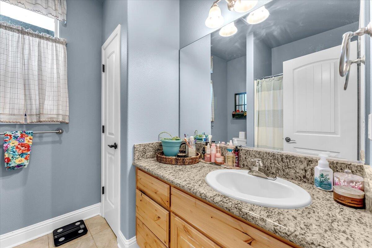 22099 Concept Way Anderson, CA 96007 - Photo 39 of 68 ADU Bathroom