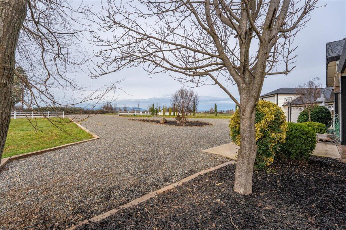 22099 Concept Way Anderson, CA 96007 - Photo 58 of 68 Circular Driveway