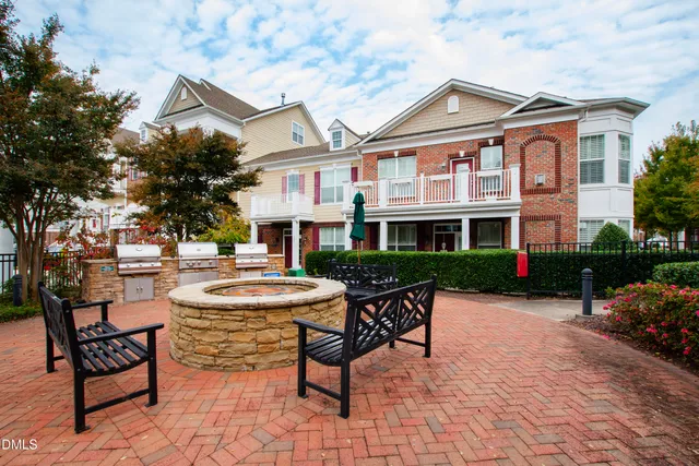 $420,000 | 10321 Sablewood Drive, Unit 108, Raleigh, NC 27617