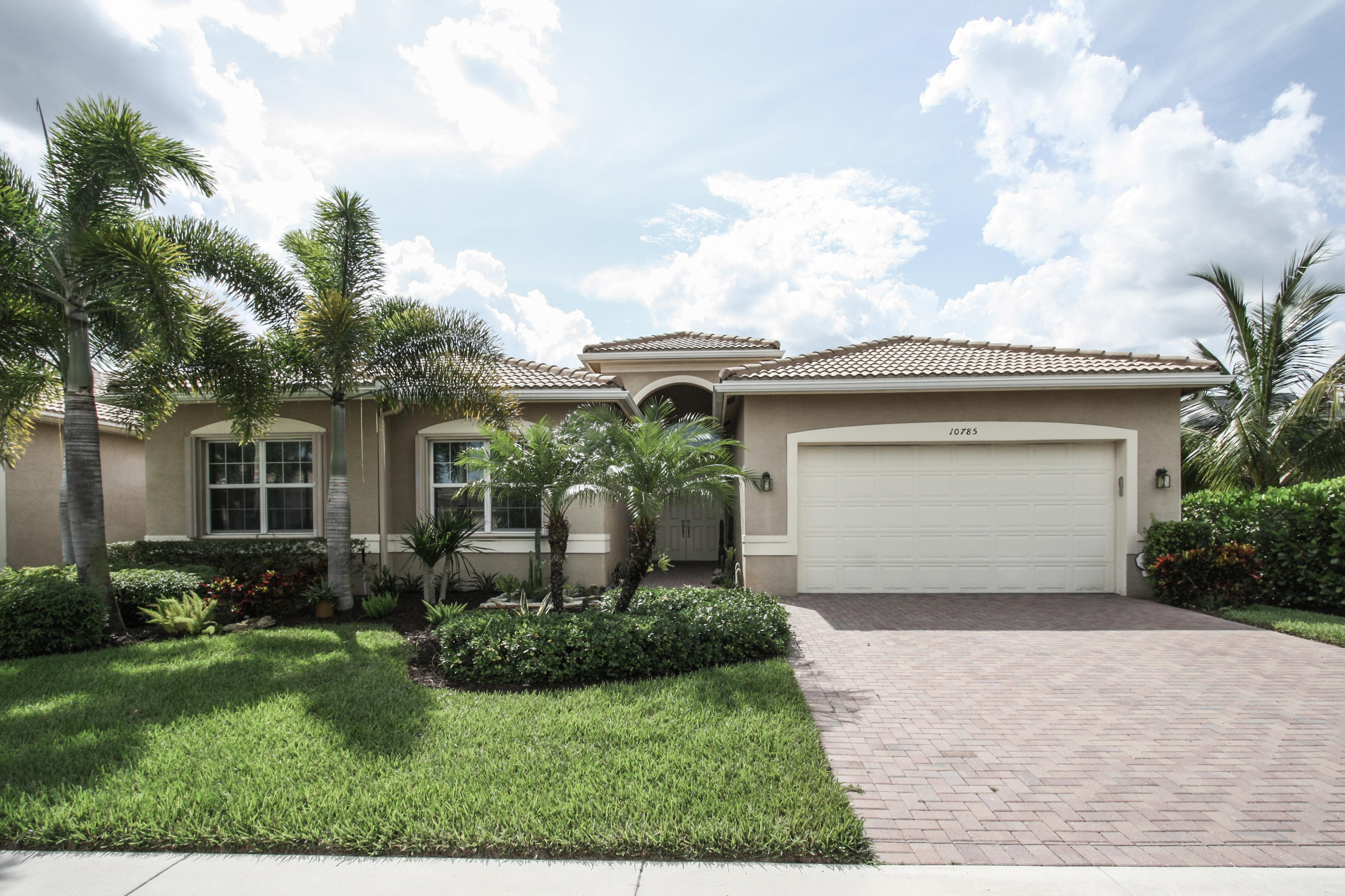 10785 Regatta Ridge Road Boynton Beach, FL 33473 - Photo 1 of 45 Front of house