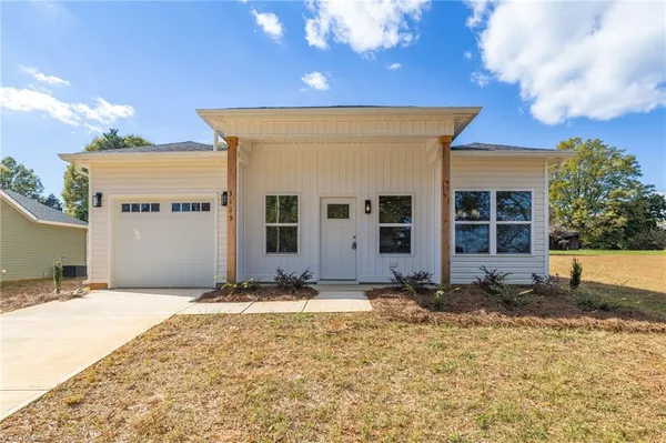 $290,000 | 3115 Chapel Street, Walkertown, NC 27051