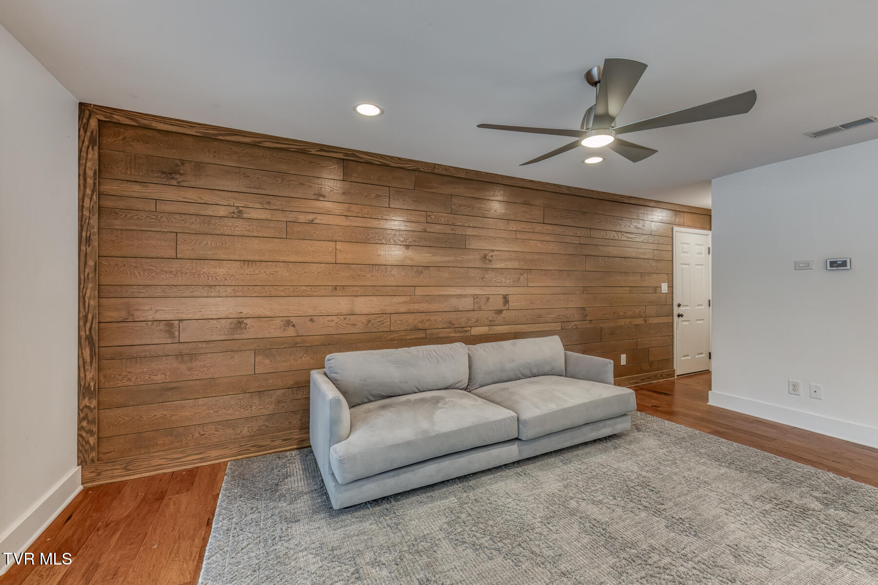 715 Hollyhill Road Johnson City, TN 37604 - Photo 15 of 60 715 Hollyhill Rd-15