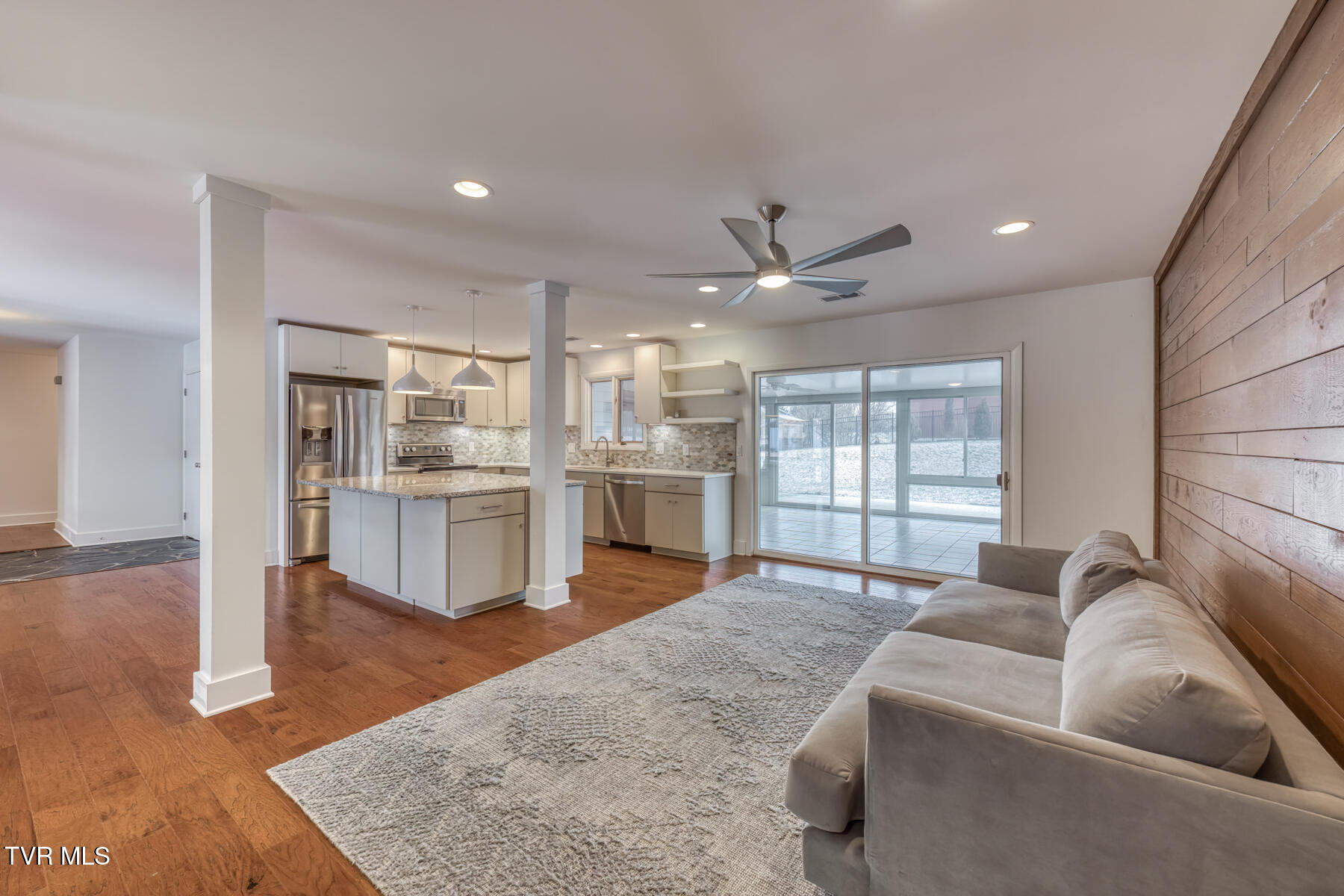 715 Hollyhill Road Johnson City, TN 37604 - Photo 17 of 60 715 Hollyhill Rd-17