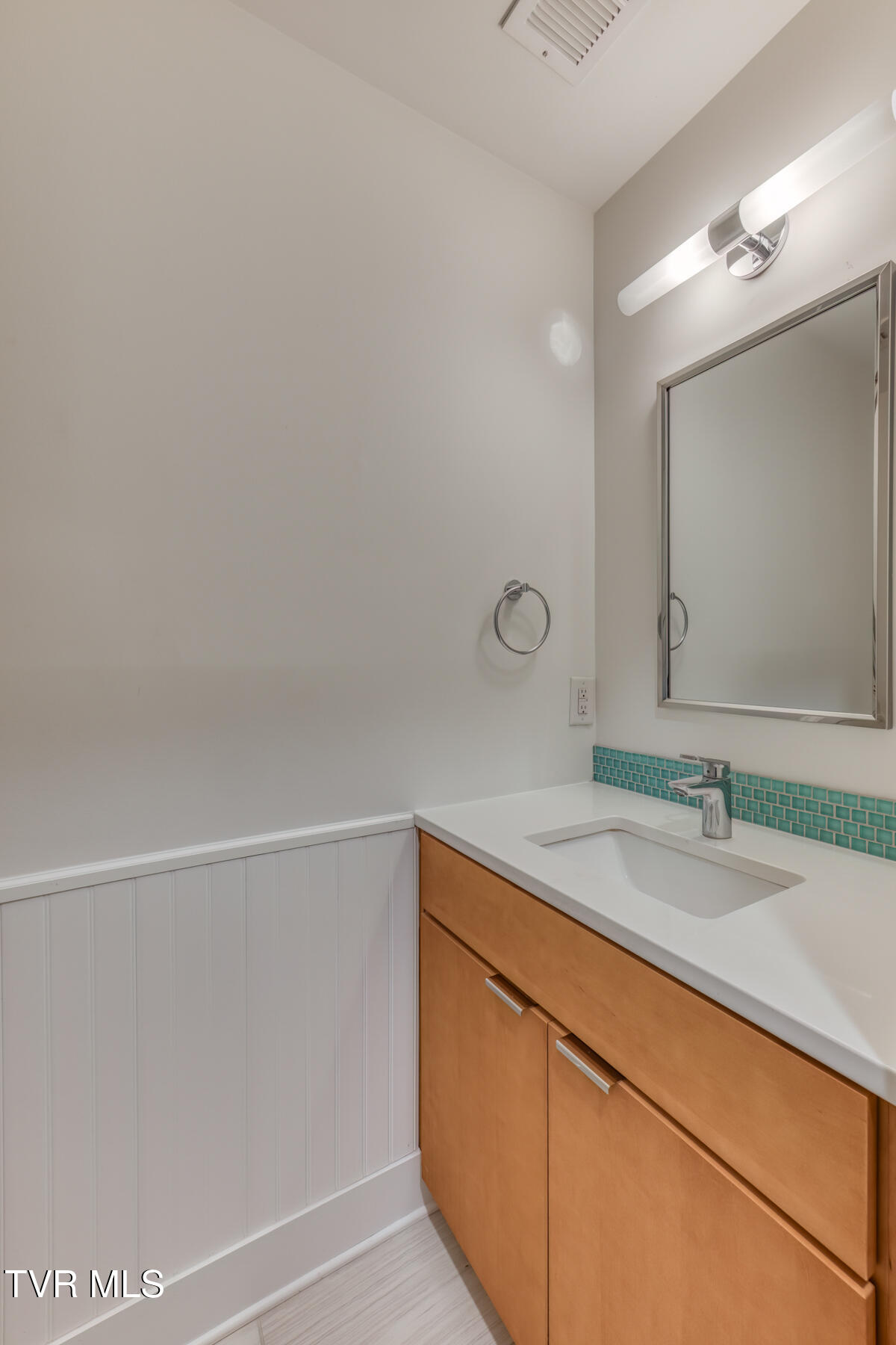 715 Hollyhill Road Johnson City, TN 37604 - Photo 20 of 60 715 Hollyhill Rd-20