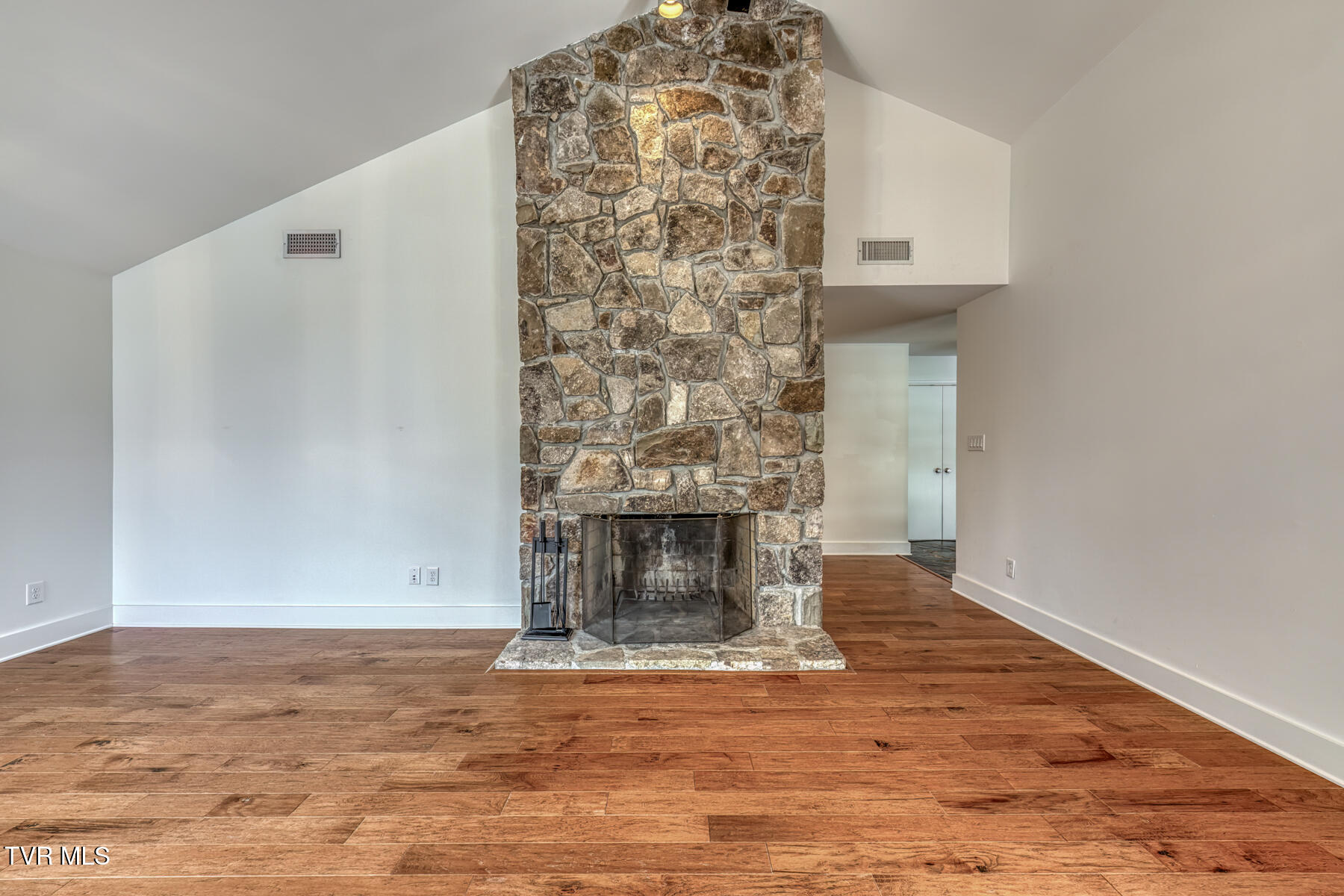 715 Hollyhill Road Johnson City, TN 37604 - Photo 26 of 60 715 Hollyhill Rd-26