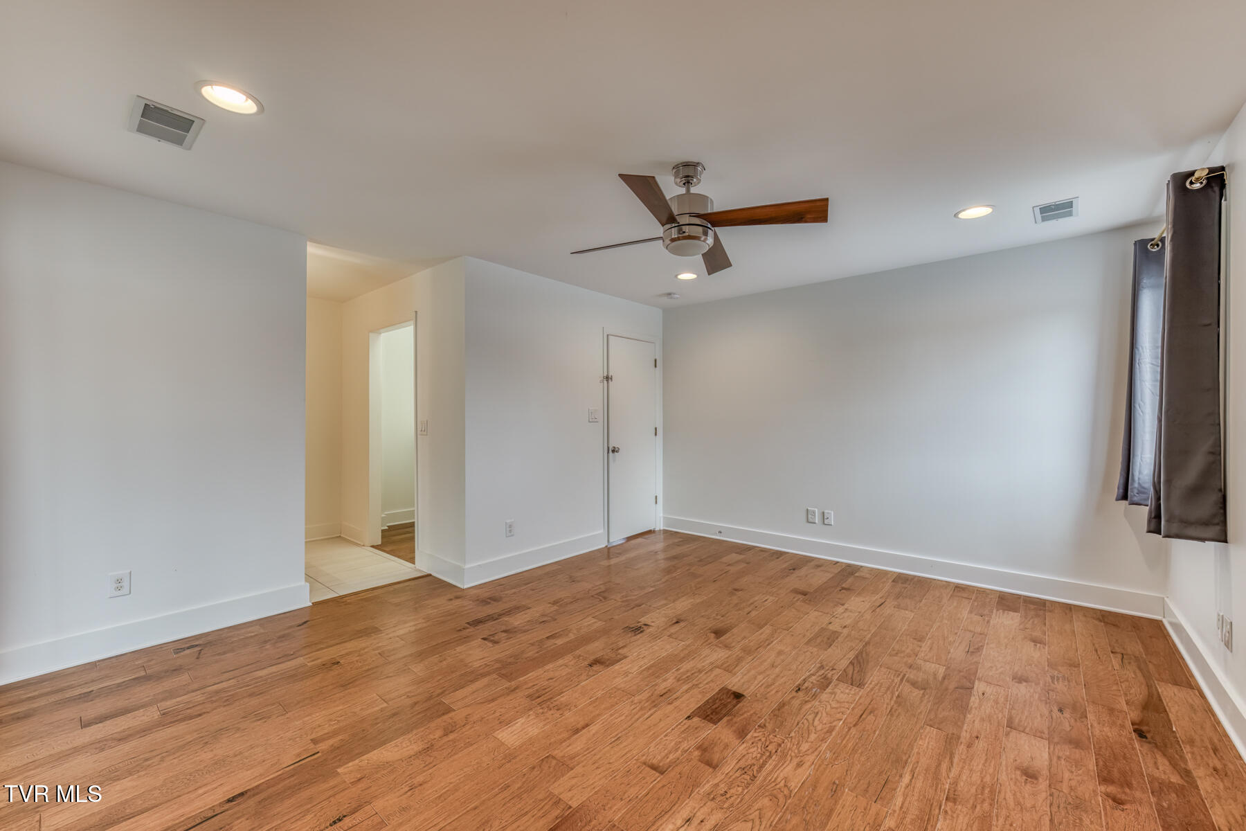 715 Hollyhill Road Johnson City, TN 37604 - Photo 30 of 60 715 Hollyhill Rd-30