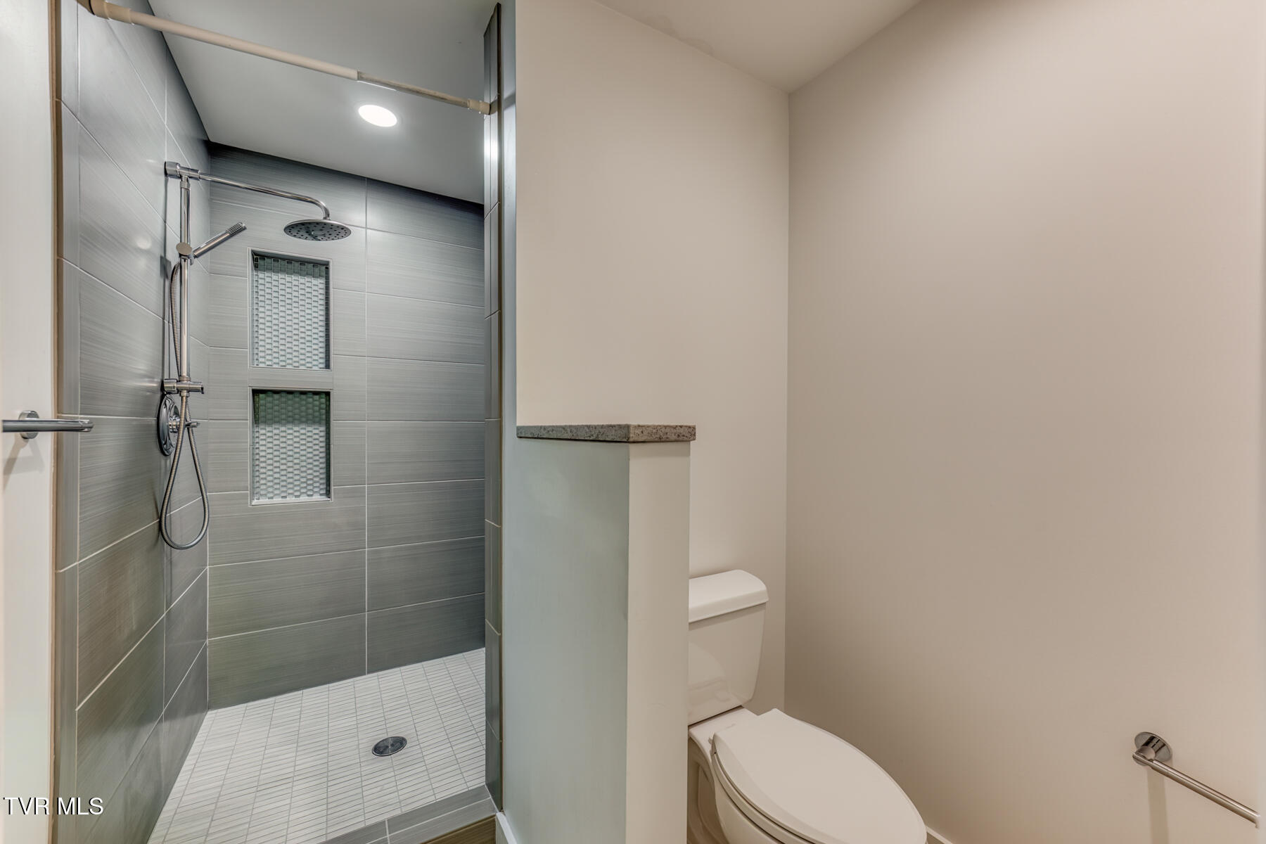 715 Hollyhill Road Johnson City, TN 37604 - Photo 33 of 60 715 Hollyhill Rd-33