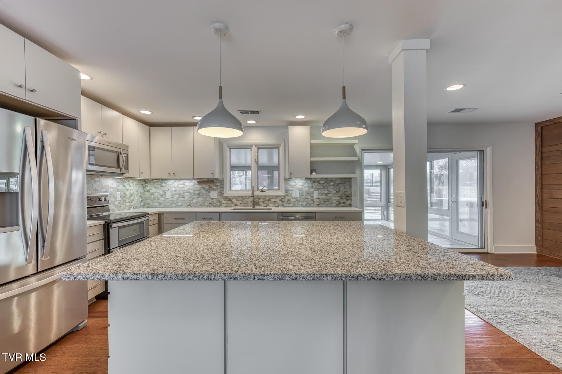 715 Hollyhill Road Johnson City, TN 37604 - Photo 10 of 60 715 Hollyhill Rd-10