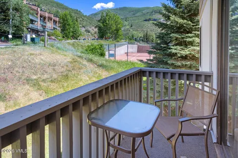 $1,049,000 | 1040 Vail View Drive, Unit 305, Vail, CO 81657