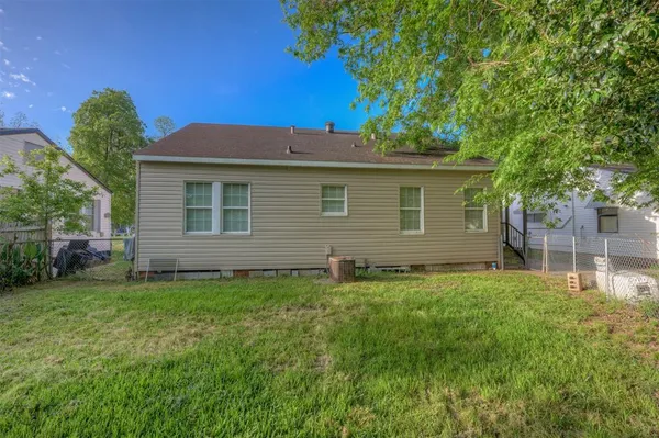 $149,600 | 250 East Fairview Street, Shreveport, LA 71104