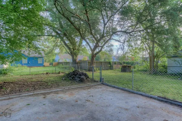$149,600 | 250 East Fairview Street, Shreveport, LA 71104