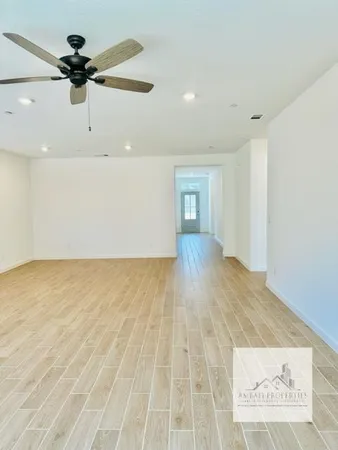 $2,595 | 334 Aria Avenue South, Madera, CA 93636