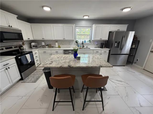 $2,195 | 2034 Sunnycrest Street, Corpus Christi, TX 78418