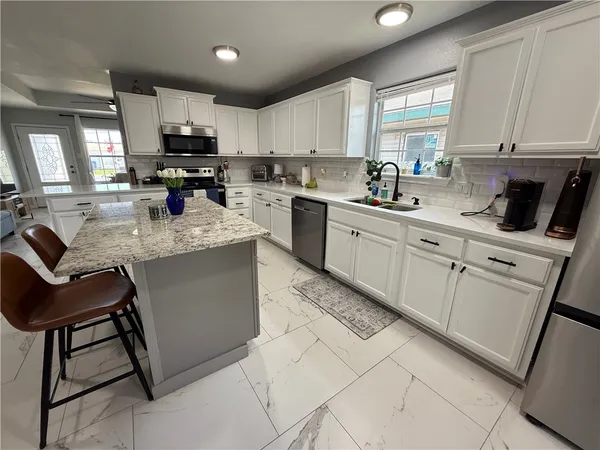 $2,195 | 2034 Sunnycrest Street, Corpus Christi, TX 78418