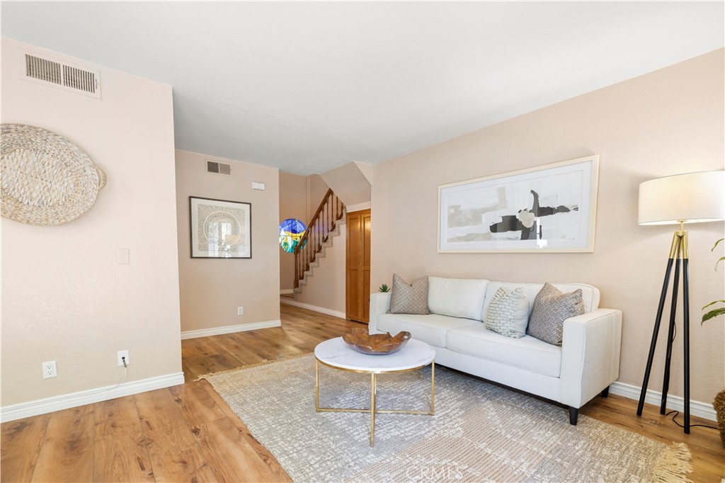 1866 Rory Lane, Unit 2 Simi Valley, CA 93063 - Photo 19 of 36 Gallery Image 19