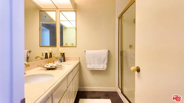 $999,000 | 2131 Century Park Lane, Unit 301, Los Angeles, CA 90067