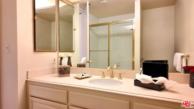 $999,000 | 2131 Century Park Lane, Unit 301, Los Angeles, CA 90067