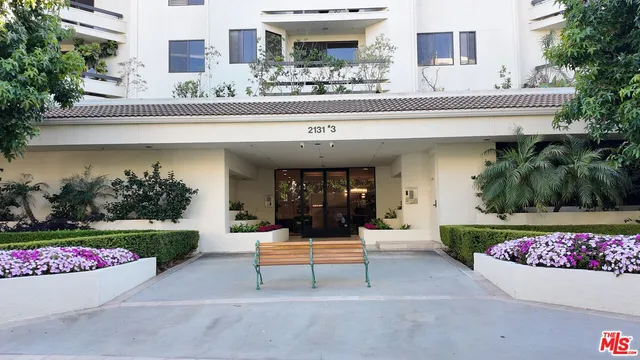 $999,000 | 2131 Century Park Lane, Unit 301, Los Angeles, CA 90067