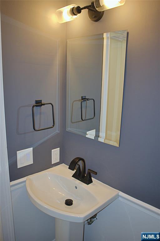 910 River Renaissance, Unit C10 East Rutherford, NJ 07073 - Photo 9 of 35 Gallery Image 9