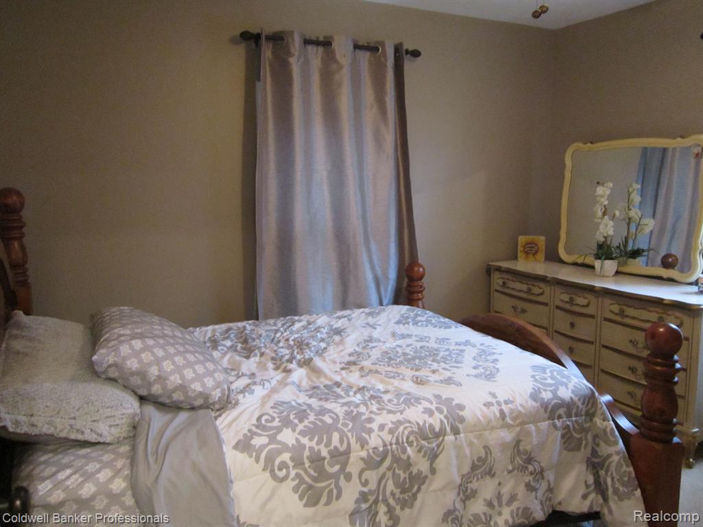 1820 Brewer Road Howell, MI 48855 - Photo 10 of 40