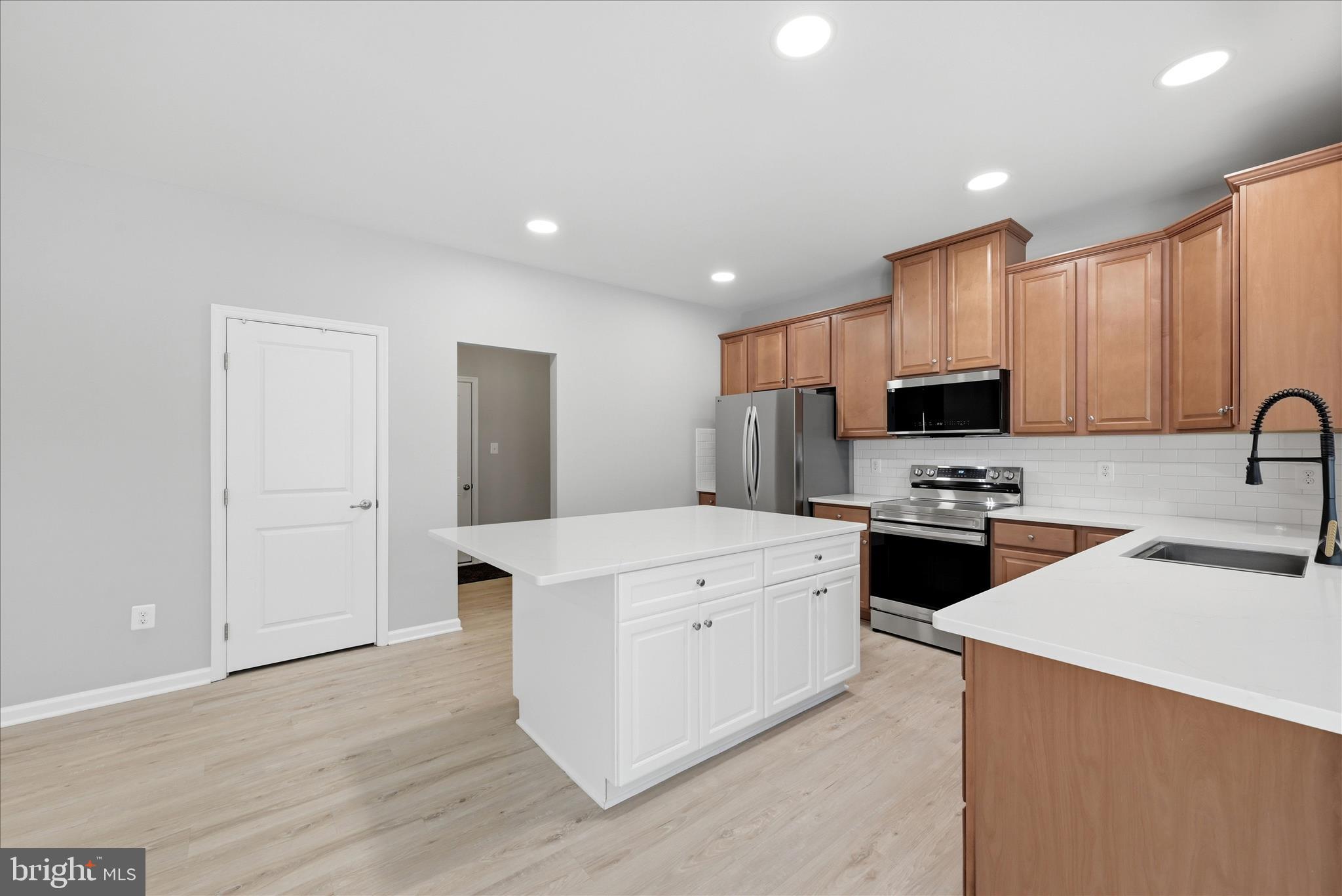 179 Overbrook Road Ranson, WV 25438 - Photo 18 of 57 Kitchen