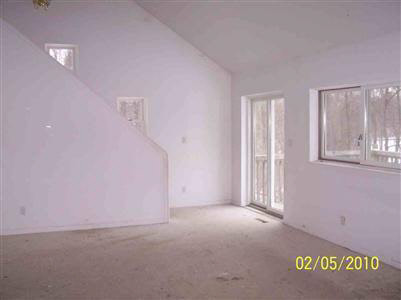12480 Lillie Road Byron, MI 48418 - Photo 6 of 11 20186499-5.JPG