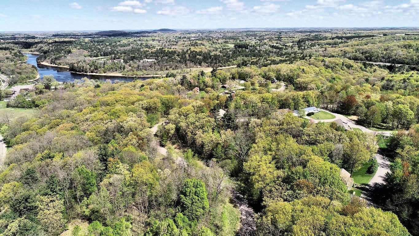 56 Redhawk Trail Baraboo, WI 53913 - Photo 12 of 26
