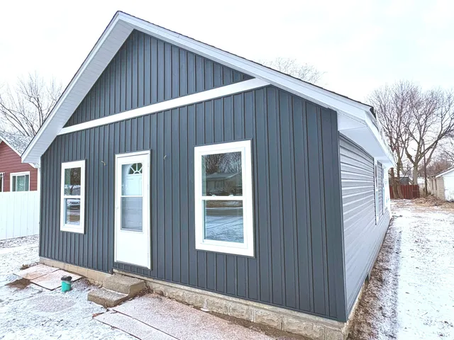 $1,500 | 728 South Broadway Street, Pendleton, IN 46064