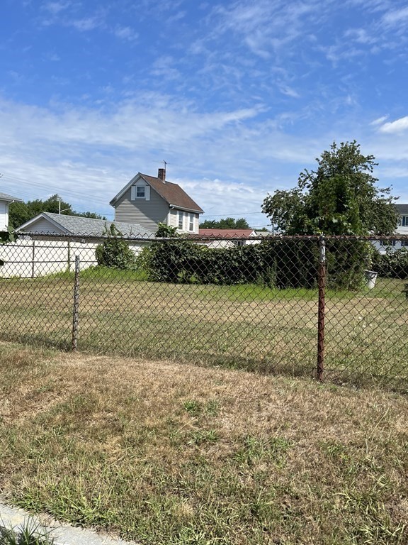 250 Adelaide Street Fall River, MA 02721 - Photo 1 of 2 Gallery Image 1