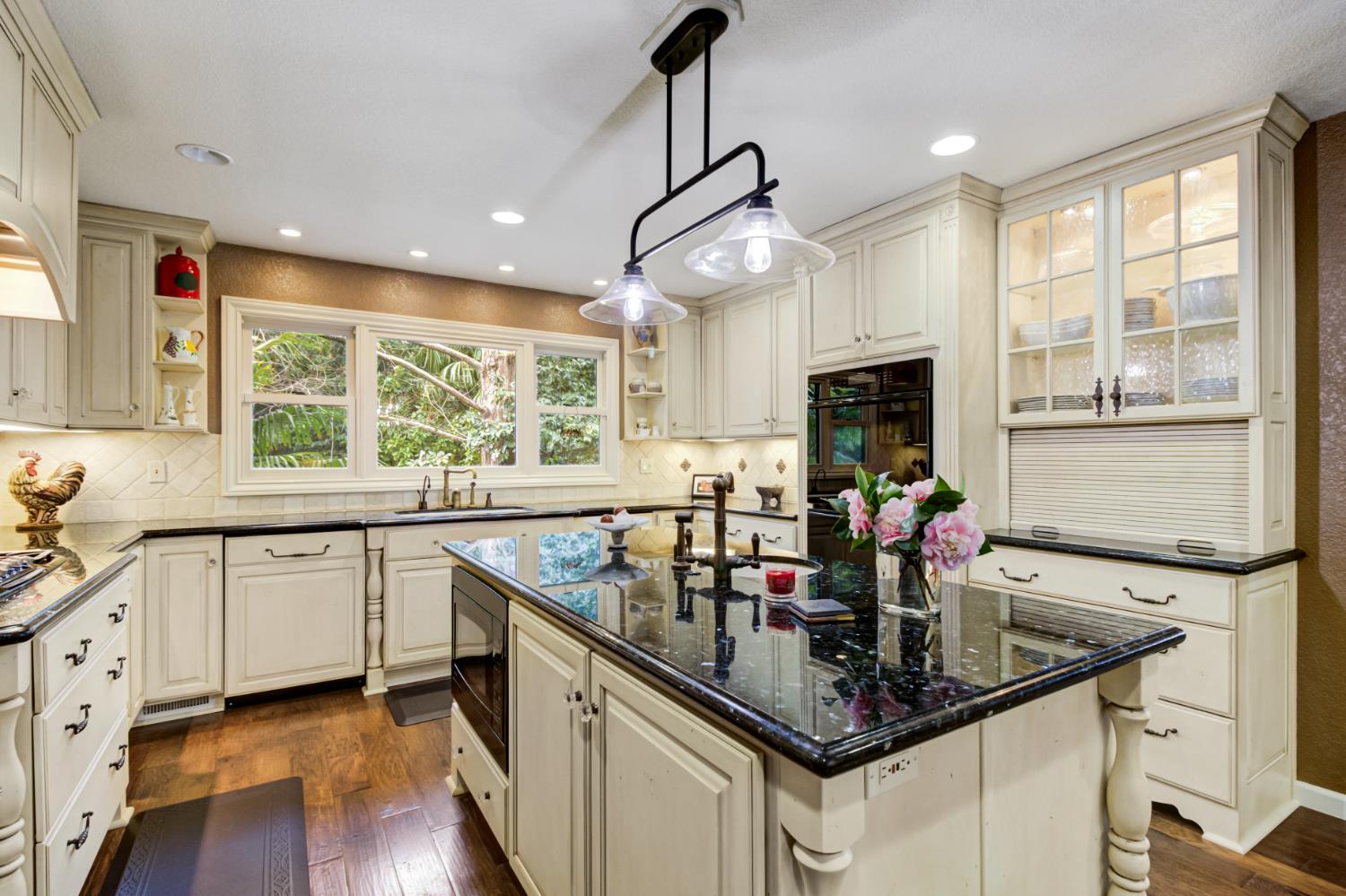 3305 Inverness Court Sacramento, CA 95821 - Photo 18 of 64