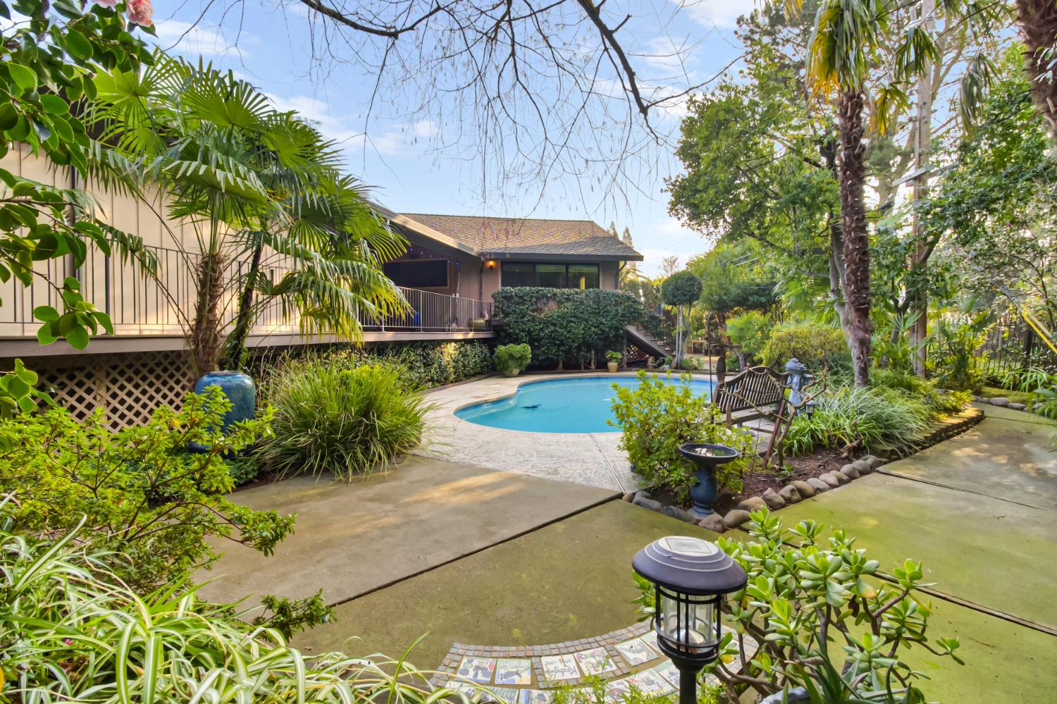 3305 Inverness Court Sacramento, CA 95821 - Photo 3 of 64