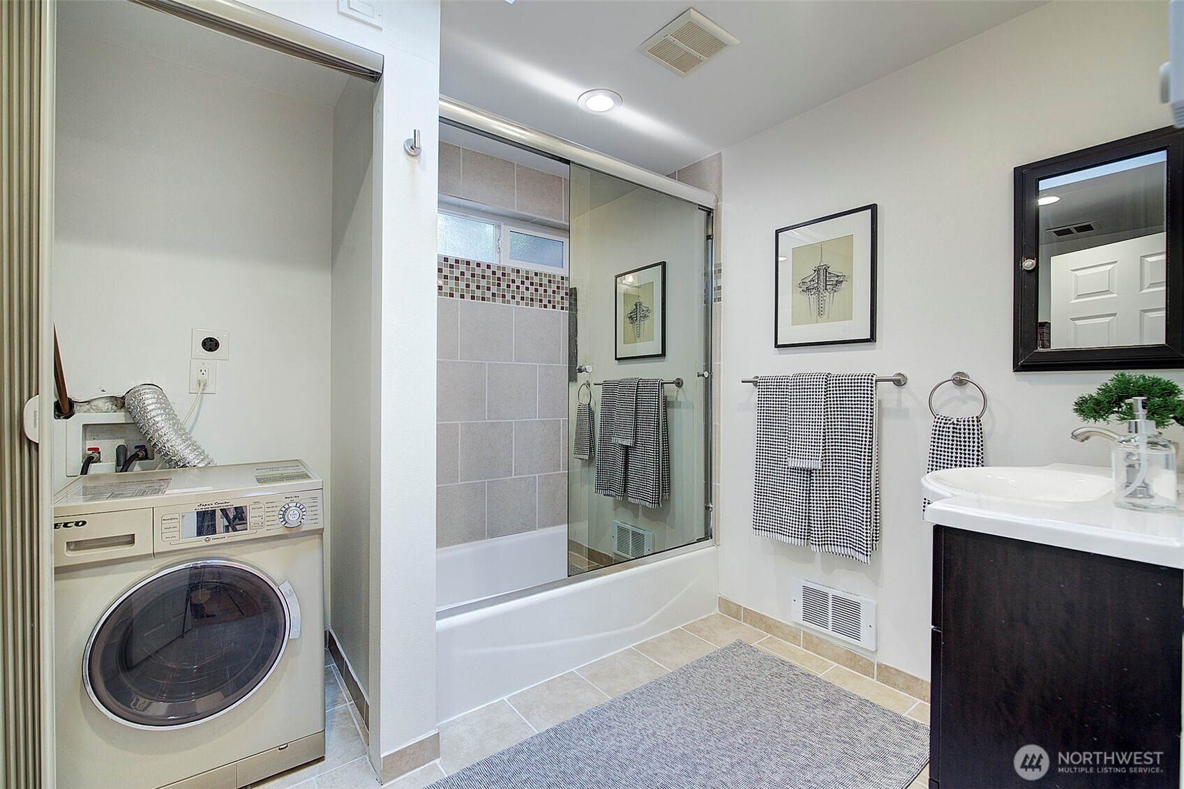 7940 17th Avenue Southwest Seattle, WA 98106 - Photo 22 of 33