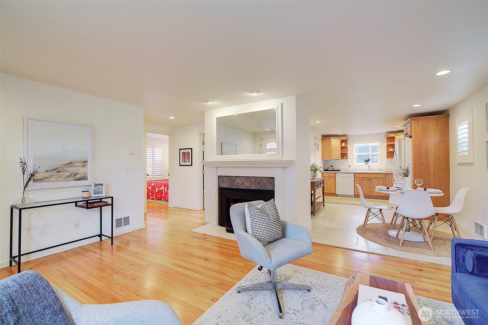 7940 17th Avenue Southwest Seattle, WA 98106 - Photo 4 of 33